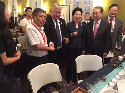 向世界展示中國非遺文化，湘益茯茶亮相湖南波蘭、捷克非遺交流周